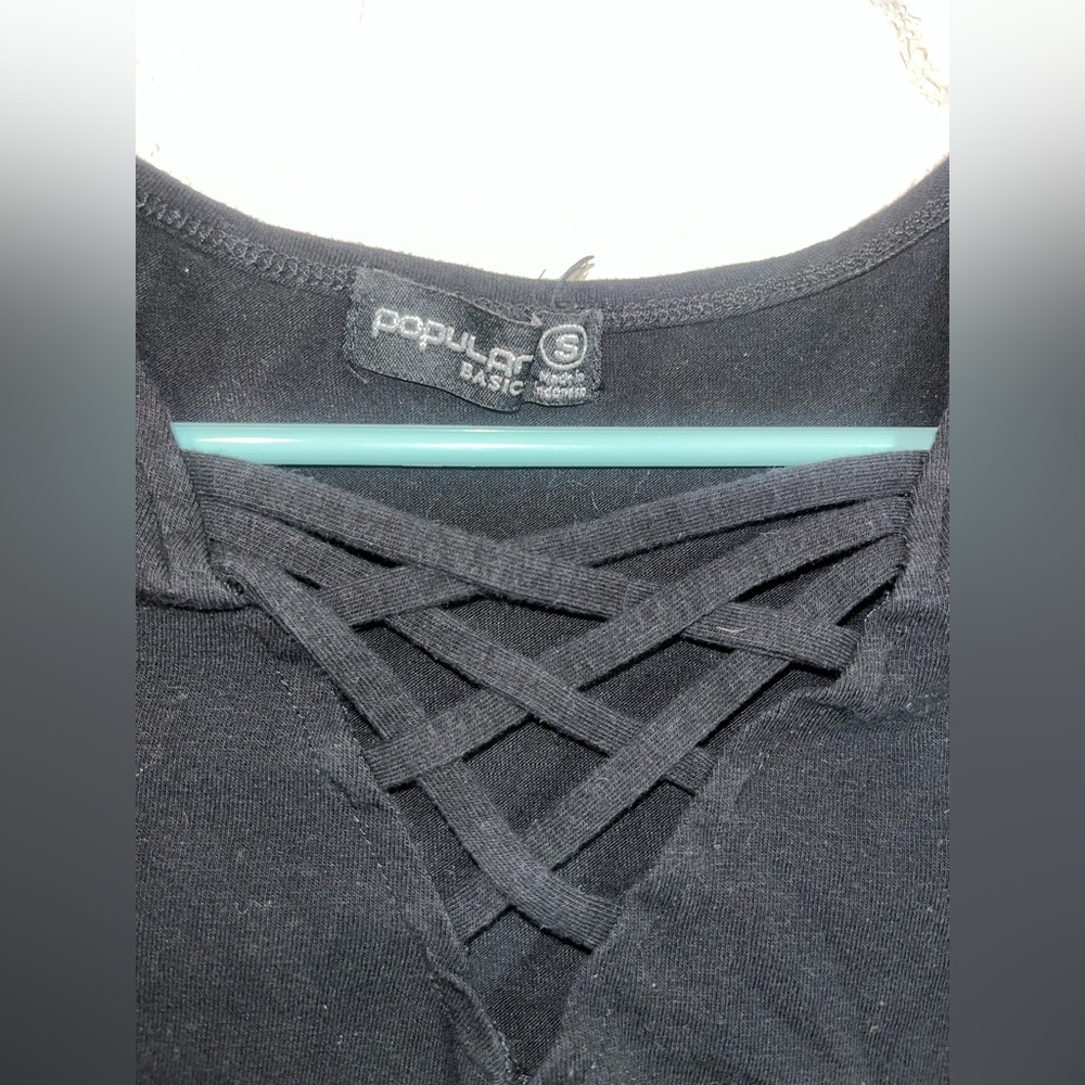 Popular Basic cropped tee - Picture 2 of 3